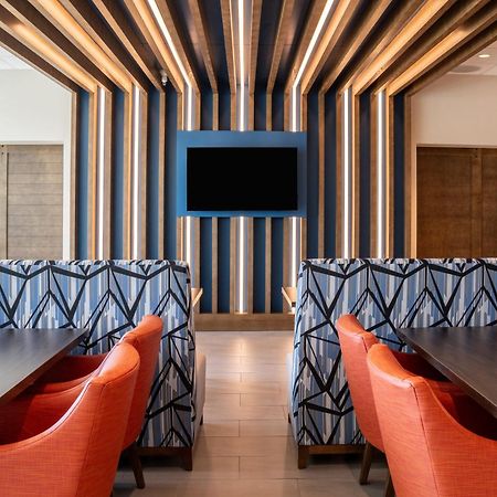 Holiday Inn Express & Suites Fort Walton Beach - Eglin Area By Ihg Buitenkant foto
