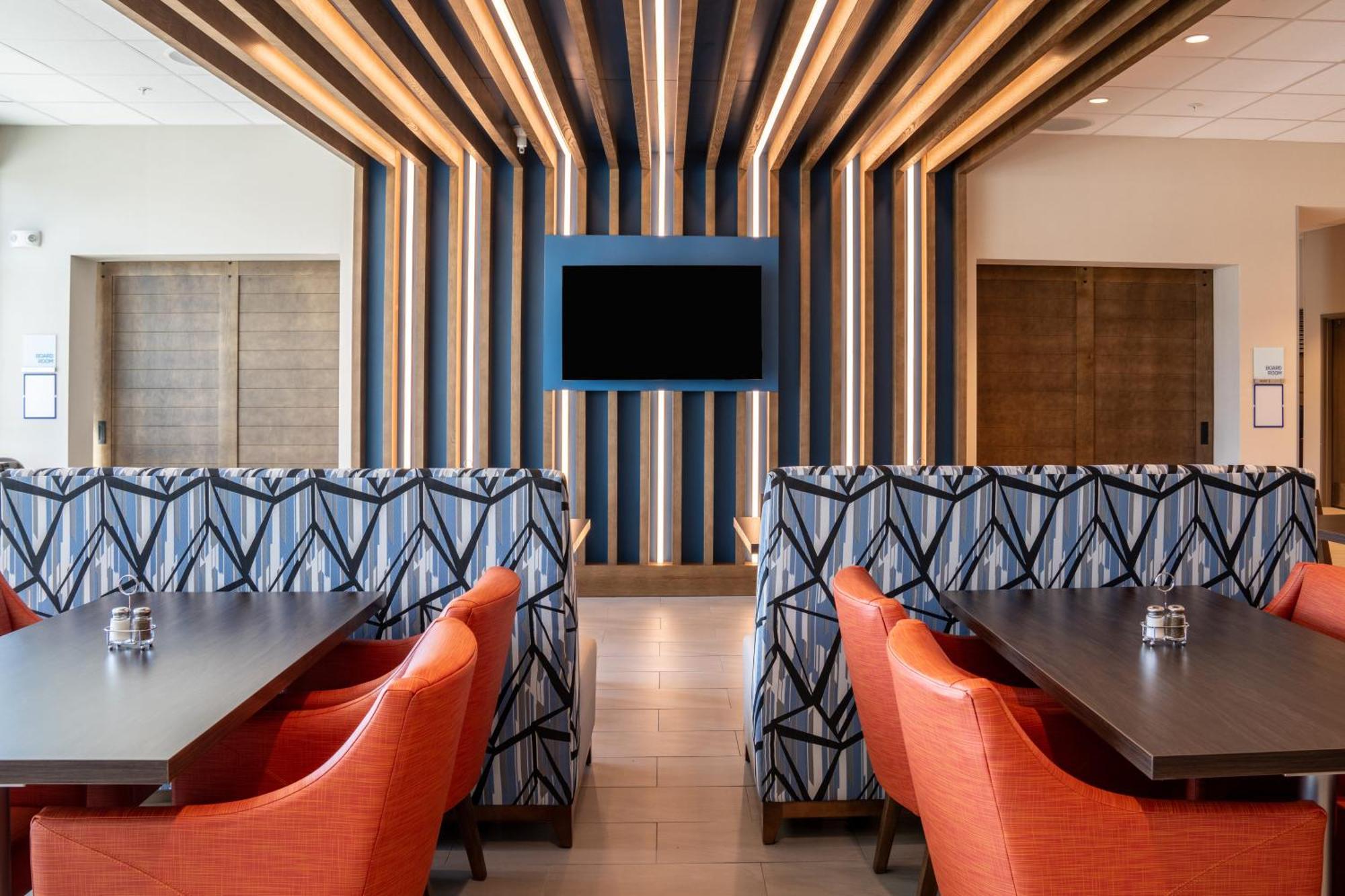 Holiday Inn Express & Suites Fort Walton Beach - Eglin Area By Ihg Buitenkant foto