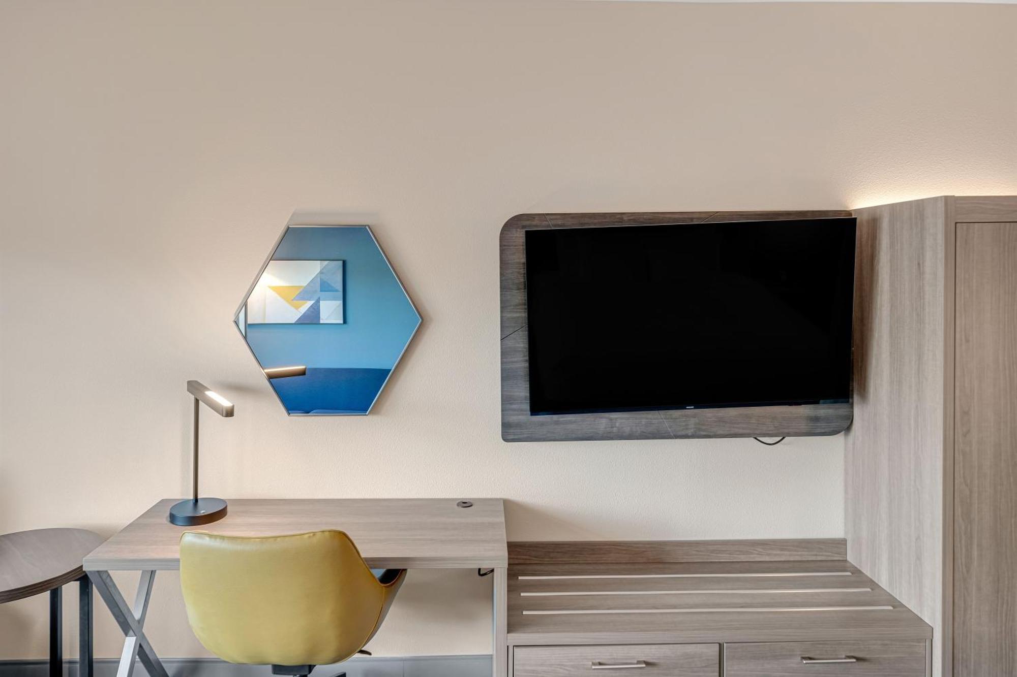 Holiday Inn Express & Suites Fort Walton Beach - Eglin Area By Ihg Buitenkant foto